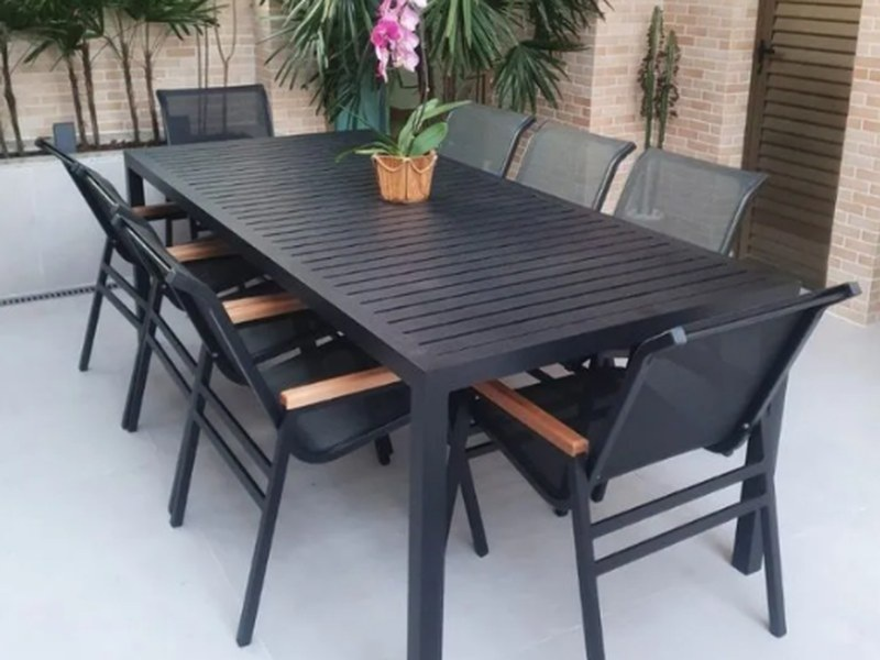 Conjunto Mesa de Alumínio 2,00 m + 8 Cadeiras